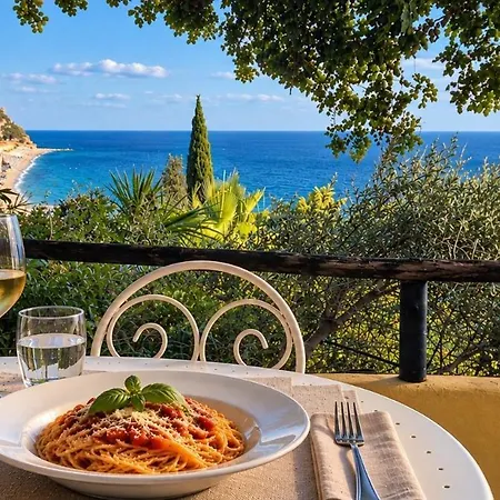 Il Carrubo Finale Ligure